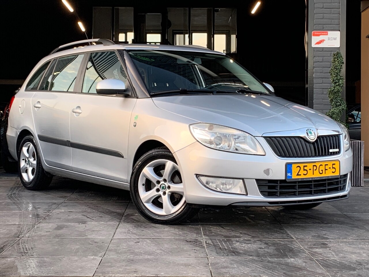 Skoda Fabia Combi - 1.2 TDI Greenline|Airco|Cruise|Trekhaak - AutoWereld.nl