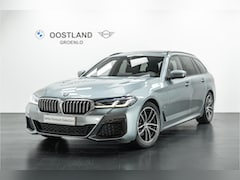 BMW 5-serie Touring - 520i High Executive M Sport Automaat / Panoramadak / Trekhaak / Laserlight / Head-Up / M S