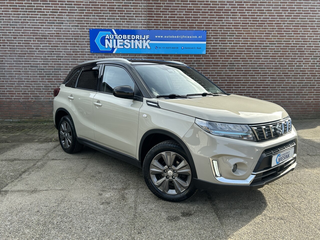 Suzuki Vitara - 1.4 Boosterjet Hybrid AllGrip 4x4 - AutoWereld.nl