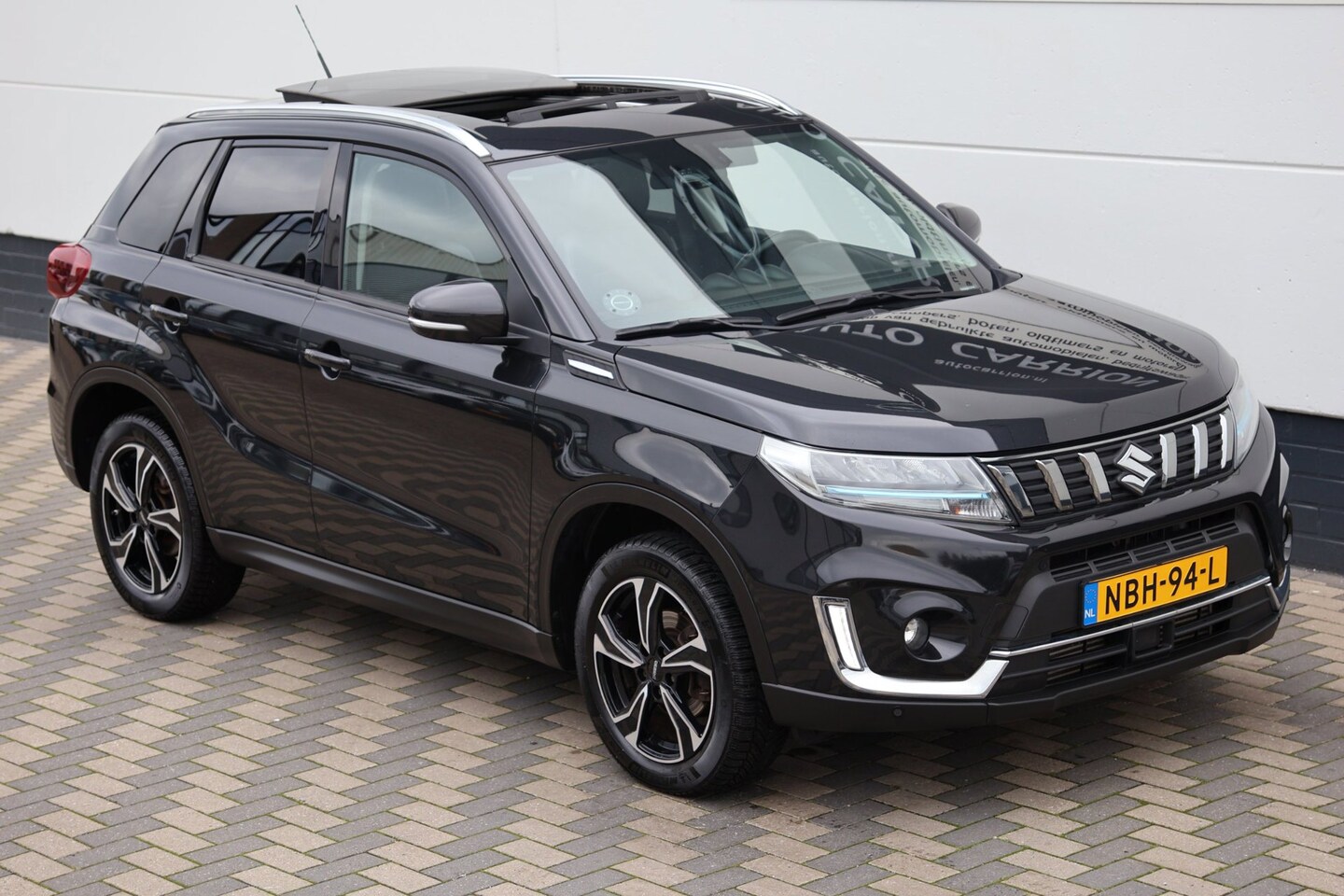 Suzuki Vitara - 1.4 Boosterjet Style Smart Hybrid Pano Carplay !! - AutoWereld.nl