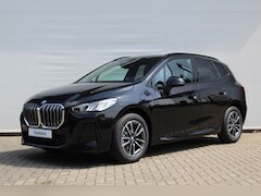 BMW 2-serie Active Tourer - 225e xDrive M Sport Automaat / Trekhaak / Sportstoelen / Achteruitrijcamera / M Adaptief o