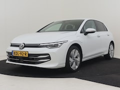 Volkswagen Golf - 1.5 eHybrid Style Edition 204PK DSG/AUTO | Verlichte Gril l Elektr. Stoelen met geheugen l