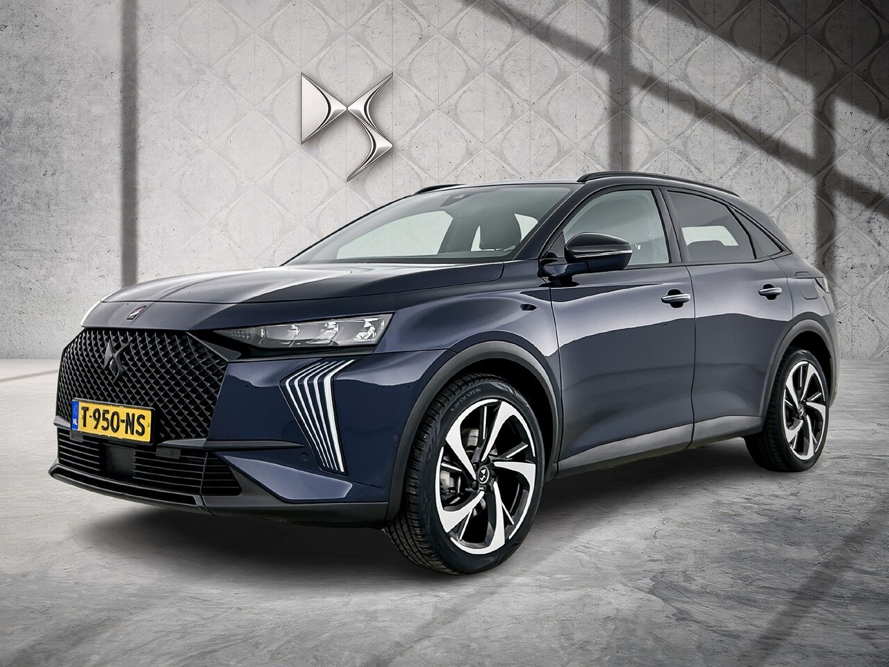 DS 7 - E-Tense 300pk 4x4 Performance Line+ | Alcantara | 20" Lichtmetaal | 360 camera | - AutoWereld.nl