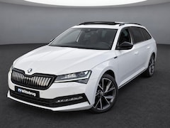 Skoda Superb Combi - 1.4 TSI iV 218pk Sportline DSG Automaat / Panorama schuifdak / LM 19 inch / 360 camera / N
