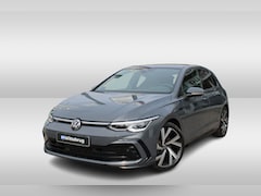 Volkswagen Golf - 1.5 eTSI 150pk R-Line DSG Automaat / Panorama Schuifdak / Navigatie Pro / LM 18 inch / Cam