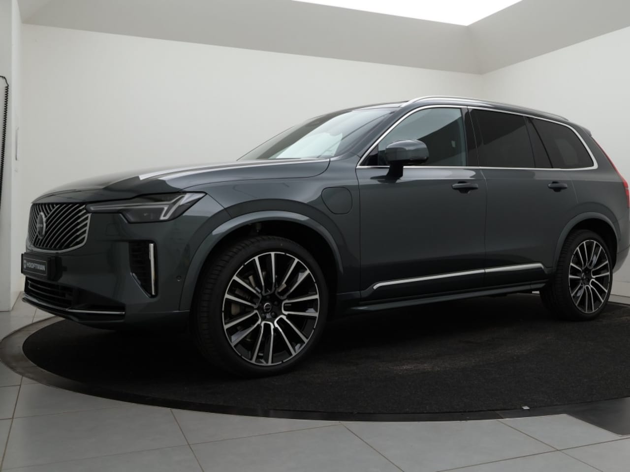 Volvo XC90 - T8 PLUG-IN HYBRID ULTRA EXECUTIVE BRIGHT B&W AUDIO MASSAGE 22INC - AutoWereld.nl