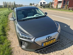 Hyundai IONIQ - Premium Design Sky EV met 1,5 jaar fabrieks garantie, dealer onderhouden, nieuwe motor bij 99.000 km