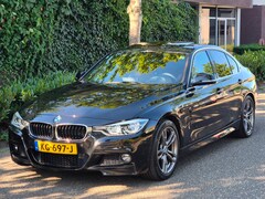 BMW 3-serie - 330e M Sport Apple CarPlay Schuifdak NL NAP 100% dealer onderhouden Line Assist Keyless 33