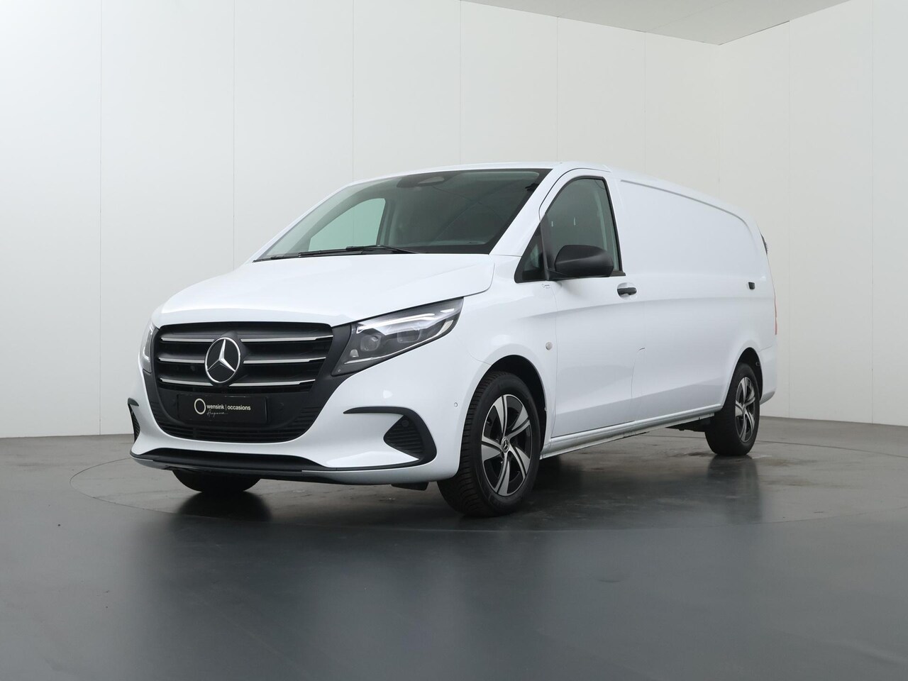 Mercedes-Benz Vito - 116 CDI | Aut. | XL L3 | Select | LED koplampen | 3 zits | 2500 KG. Trekhaak | LM Velgen | - AutoWereld.nl