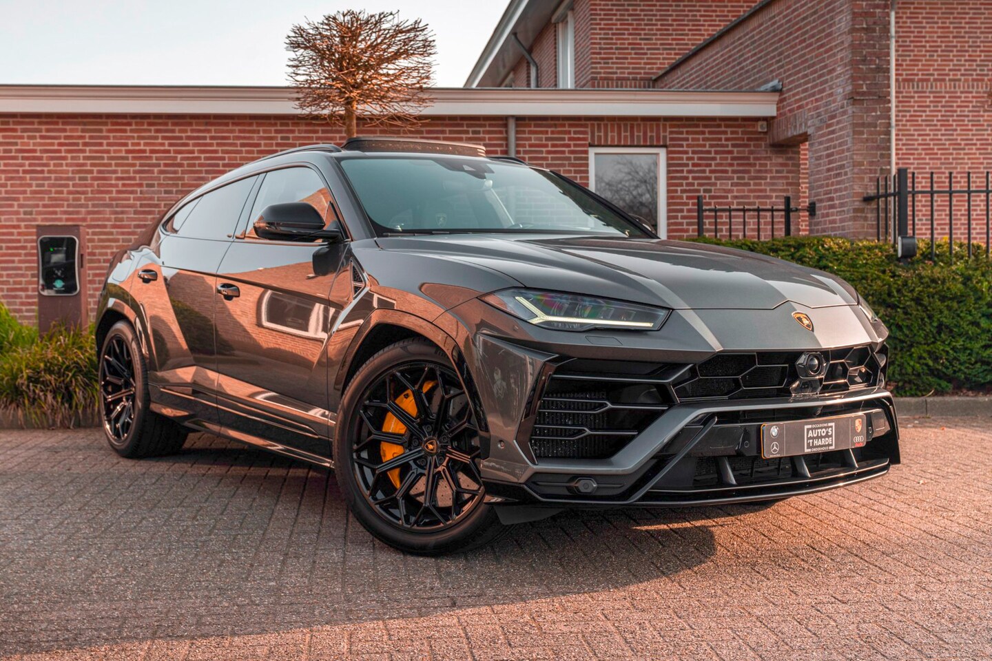 Lamborghini Urus - 4.0 V8 650 PK Pano Keramisch B&O Advanced Massage Luchtvering 360 Camera ACC 22'' - AutoWereld.nl