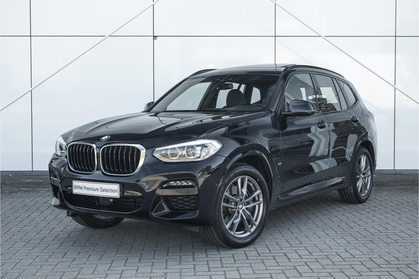 BMW X3 - xDrive30e High Executive M Sport Automaat / Panoramadak / Sportstoelen / LED / Gesture Con - AutoWereld.nl