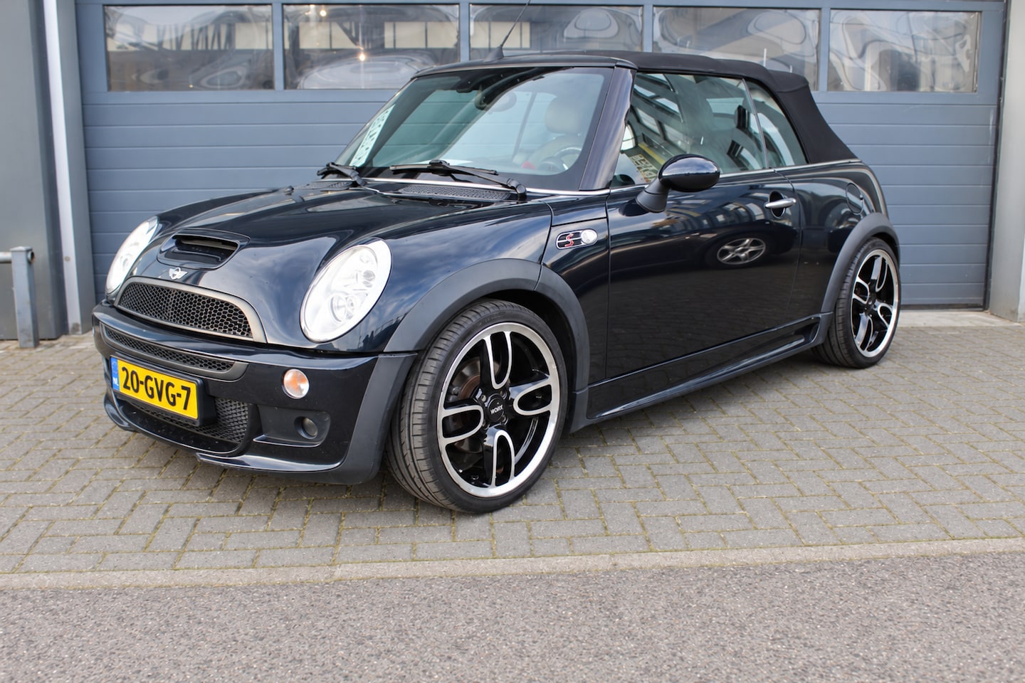 MINI Cabrio - Mini 1.6 Cooper Airco, PDC , Stoelverwarming, LM Velgen - AutoWereld.nl