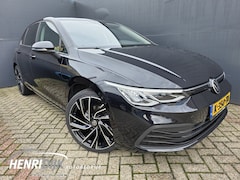 Volkswagen Golf - 1.5 eTSI Style Automaat / Camera / Stoel & Stuur verwarming / Carplay / ACC / PDC / LMV