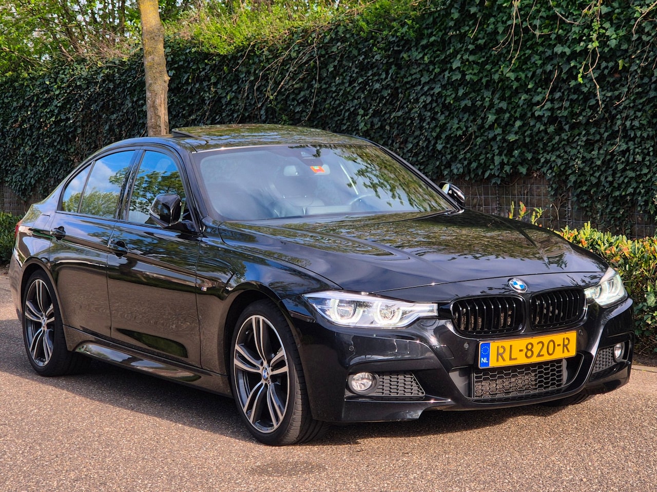 BMW 3-serie - 330i M Sport Apple Pano CarPlay 360 Camera H&K 100% Dealer onderhouden 19inch M 330i High - AutoWereld.nl