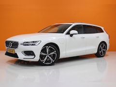 Volvo V60 - 2.0 T8 Twin Engine AWD Inscription | Pano | Leer | Trekhaak |