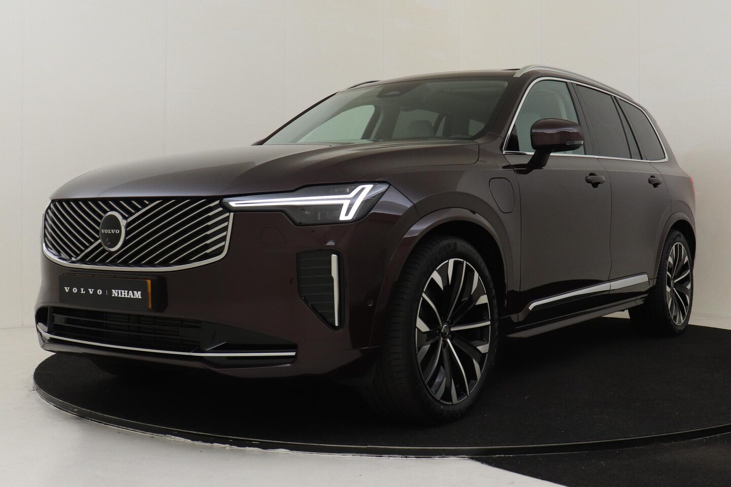 Volvo XC90 - II T8 PLUG-IN HYBRID AWD PLUS BRIGHT *FULL OPTIONS!* -PANO.DAK|BOWERS&WILKINS|GEVENT.LEDER - AutoWereld.nl