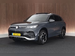 Volkswagen Tiguan - 1.5 272pk eHybrid R-Line Edition Trekhaak Camera Keyless Massage Virtual Cockpit Panoramad