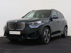 BMW iX1 - eDrive20 M Sport / Panoramadak / Sportstoelen / Comfort Access / Adaptieve LED / Head-Up /