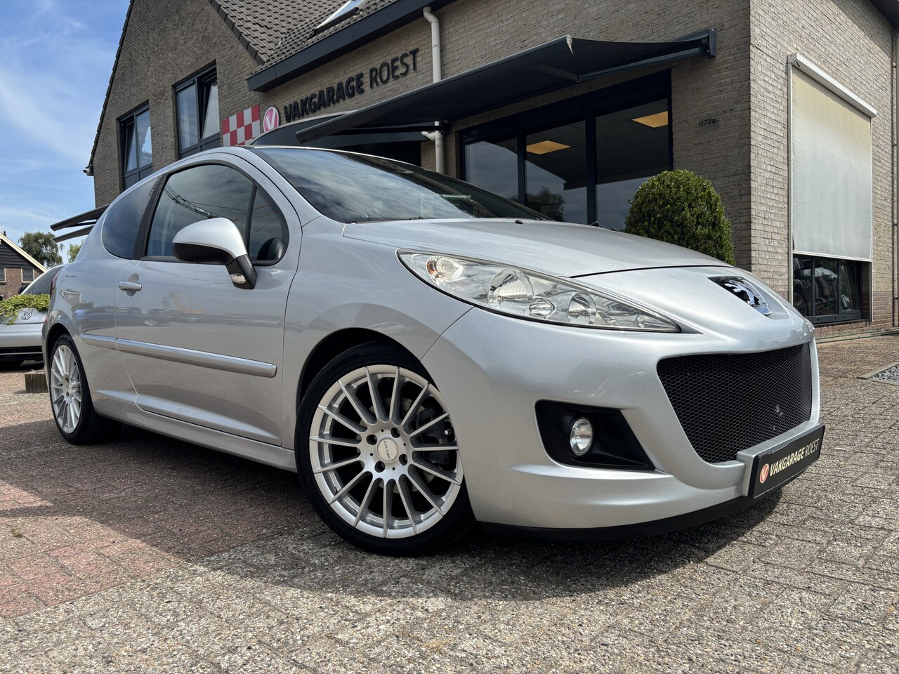 Peugeot 207 - 3DRS 1.4 VTi Urban Move Carplay / Trekhaak / LM-Velgen - AutoWereld.nl