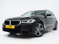 BMW 5-serie Touring - 530e | Leder | Trekhaak | Keyless | Camera | Sfeerlicht | Dodehoek | Cruise | Carplay