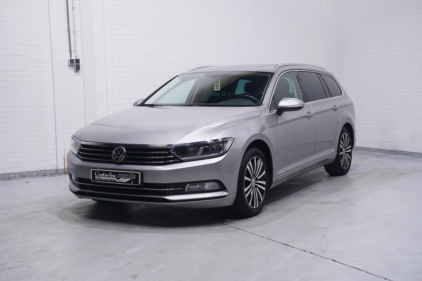 Volkswagen Passat Variant - 1.4 TSI ACT Comfortline Business Navi Clima Panodak Virtual cockpit Adaptive cruise Pdc - AutoWereld.nl