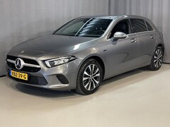 Mercedes-Benz A-klasse - 250 e 17"/Dodehoek/Camera/PDC v+a/Apple Carplay & Android Auto/DAB/Navigatie/Climate