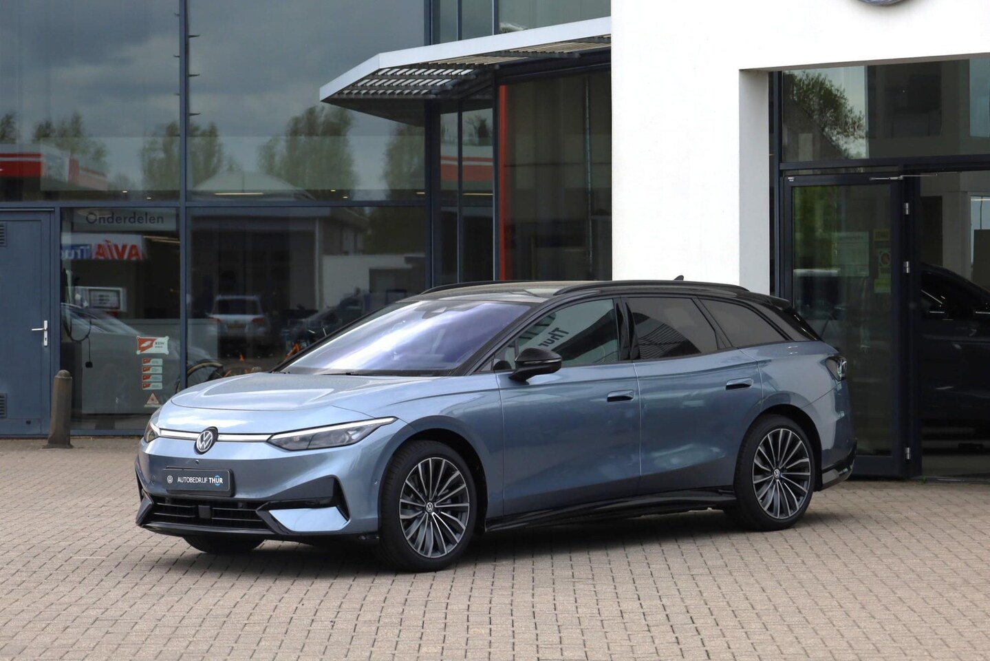 Volkswagen ID.7 Tourer - Pro S Limited Edition 86 kWh Pro S Limited Edition 86 kWh 286PK / 210kW, LED Matrix IQ.Light, warmtepomp, panoramadak, - AutoWereld.nl
