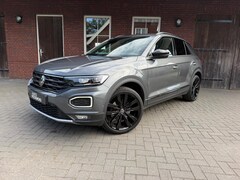 Volkswagen T-Roc - 1.5 TSI Sport |Trekhaak| LED| ACC| Blindspot| Virtual