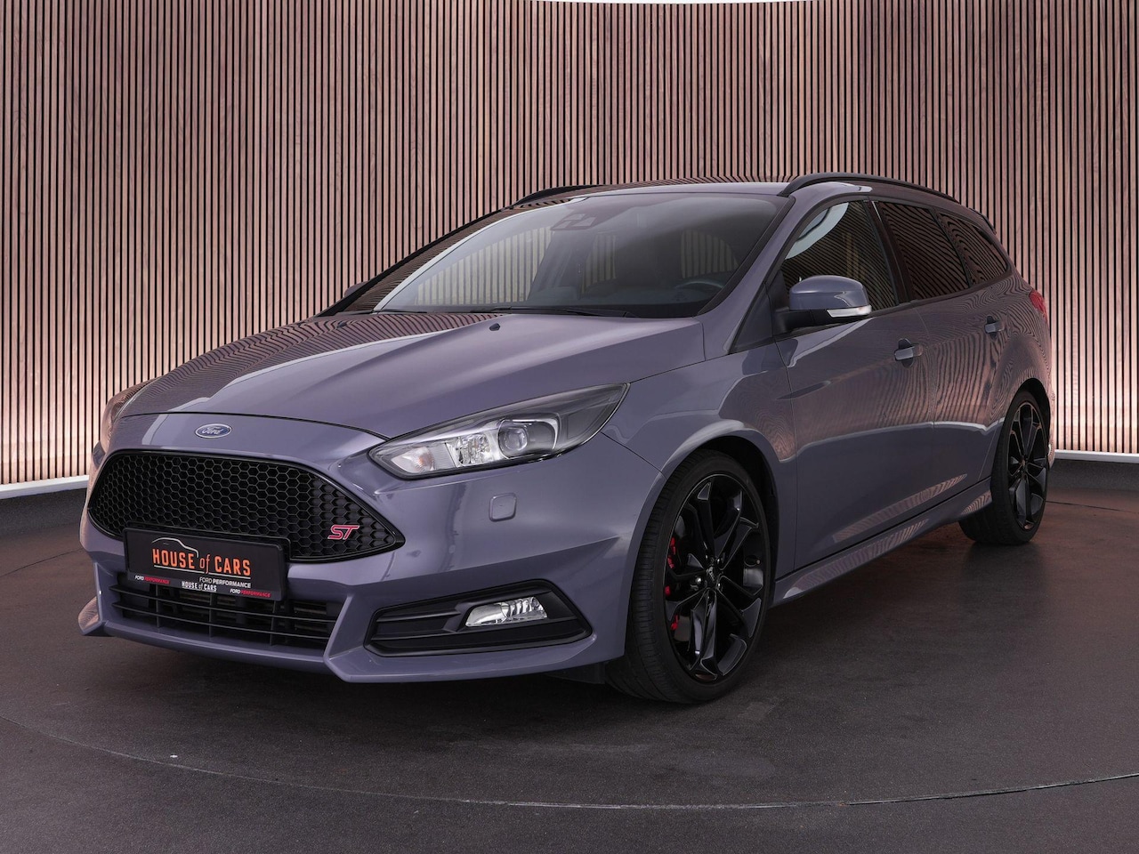 Ford Focus Wagon - ST-3 2.0 PERFORMANCE PACK |Sony|Apple Carplay|blind spot|cruise control|parkeer camera|bi- - AutoWereld.nl
