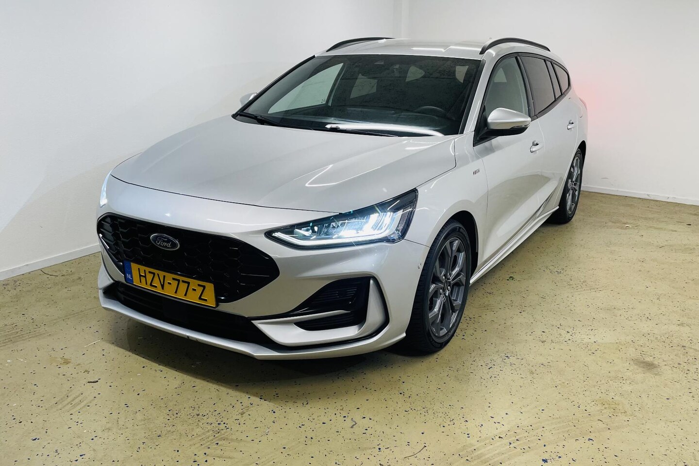 Ford Focus Wagon - 1.0 EcoBoost Hybrid ST Line 1.0 EcoBoost Hybrid ST Line - AutoWereld.nl