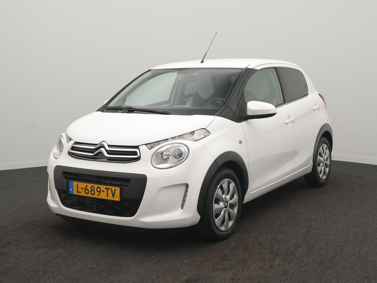 Citroën C1 - 1.0 VTi Millenium - RIJKLAARPRIJS - All Seasonbanden - Apple Carplay - Android Auto - Airc - AutoWereld.nl