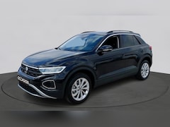 Volkswagen T-Roc - 1.5 TSI Life Edition | Multimedia Pakket | Camera |