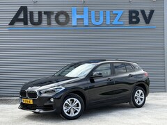 BMW X2 - sDrive18i Sport Line Panoramadak Trekhaak LED Sportstoelen