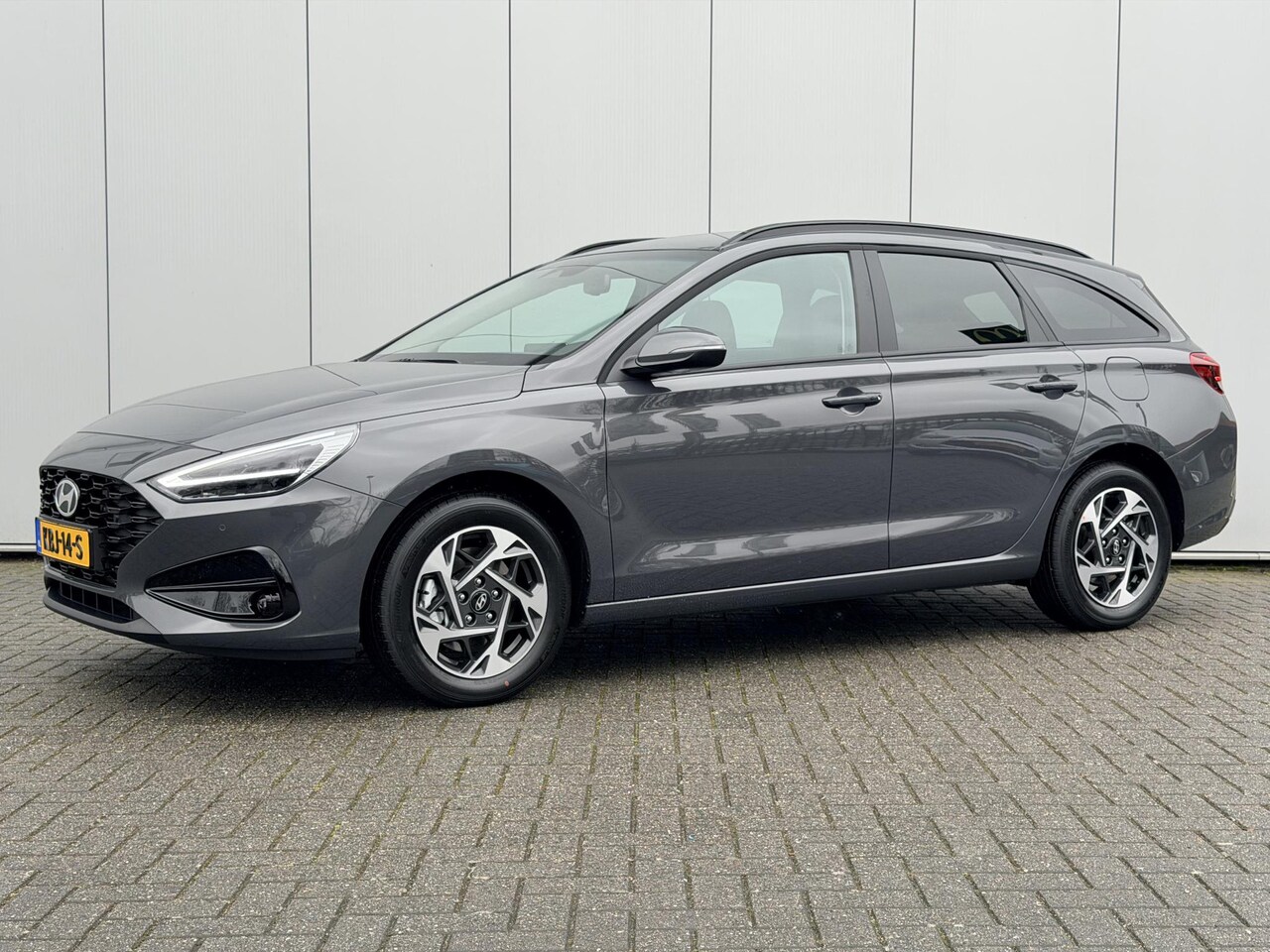 Hyundai i30 Wagon - 1.0 T-GDi Comfort / Navigatie / Climate Control / Cruise Control / Achteruitrijcamera / - AutoWereld.nl