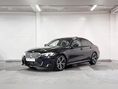 BMW 3-serie - Sedan 318i | M-Sport | Comfort Pack | Driving Assistant | Hifi System | Schuif-/kanteldak