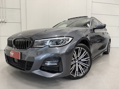 BMW 3-serie Touring - 330e M-Sport PANO/LASER/HEAD-UP/CAMERA/ACC/SFEER/M-SPORTSTOELEN/KEYLESS/18"/CARPLAY/DONKER