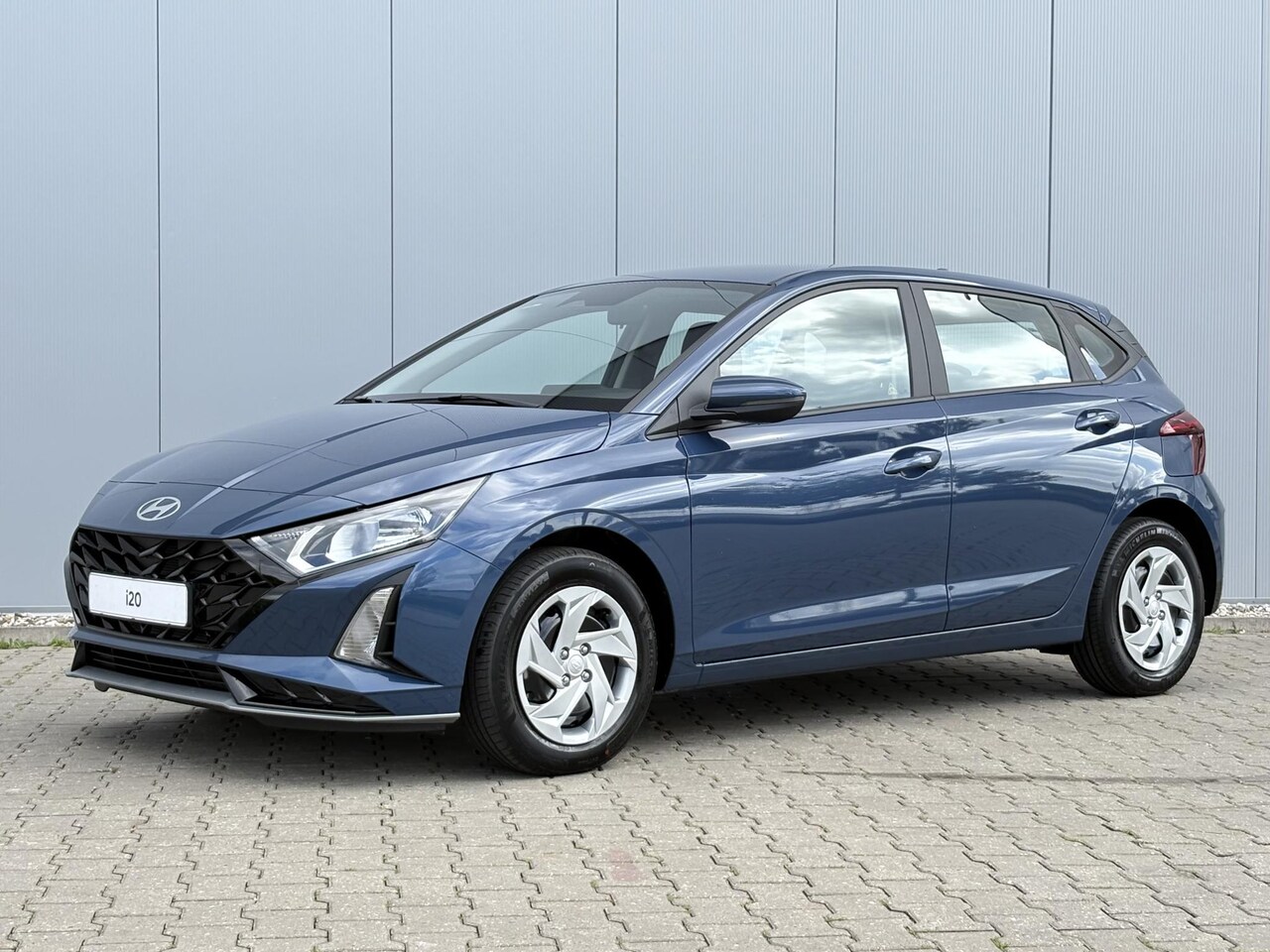 Hyundai i20 - 1.0 T-GDI E-Motion | Achteruitrijcamera | Apple Carplay/Android Auto|telefoonintegratie pr - AutoWereld.nl