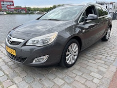 Opel Astra Sports Tourer - 1.4 Turbo Cosmo navigatie airco/ecc apk