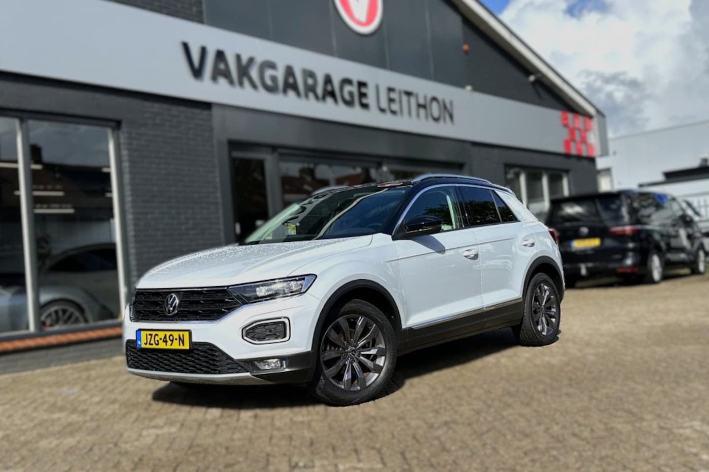 Volkswagen T-Roc - 1.5 TSI Sport Automaat - AutoWereld.nl