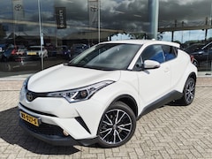 Toyota C-HR - 1.2 Executive | Keyless Entry/Start | Sensoren v/a | Navi | Stoelverwarming