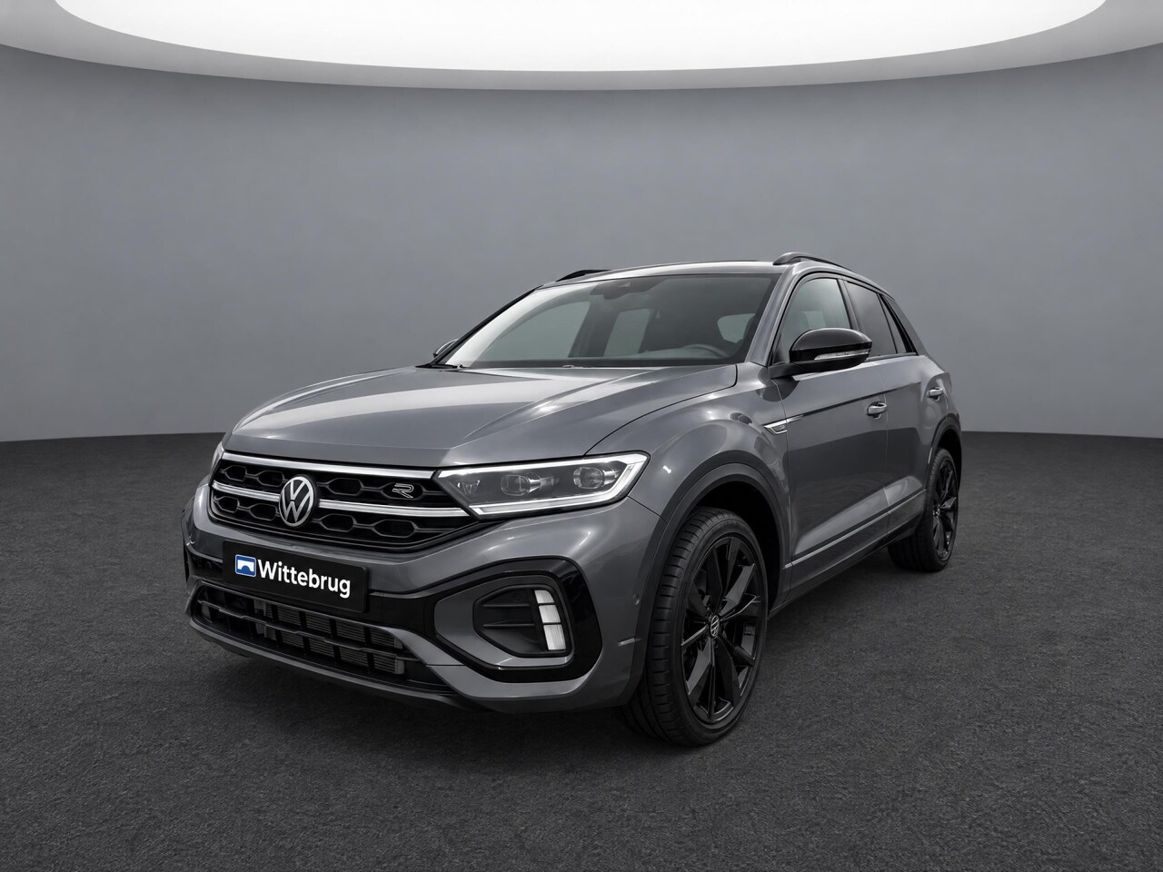 Volkswagen T-Roc - 1.5 TSI 150pk R-Line Black Style DSG Automaat Panoramadak / App-connect / 19"LM velgen / D - AutoWereld.nl