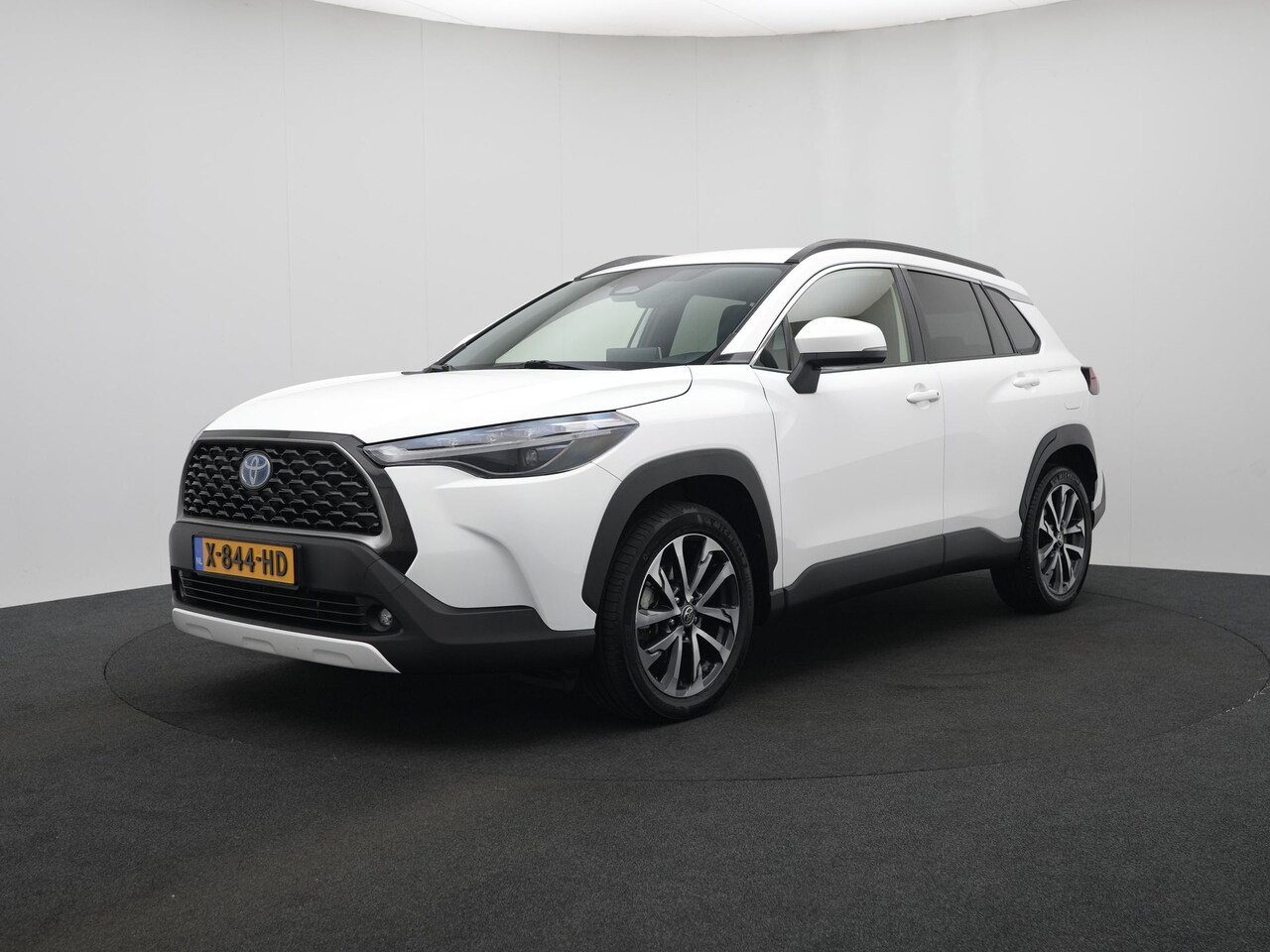 Toyota Corolla Cross - Hybrid 140 Dynamic | NL Auto | Dealer Onderhouden | Achteruitrijcamera | - AutoWereld.nl