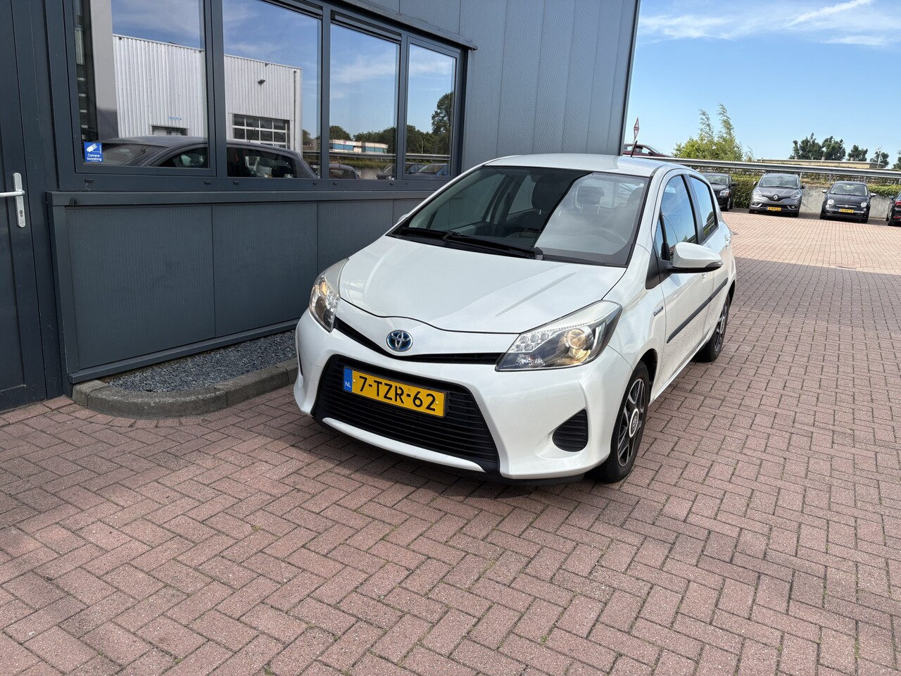 Toyota Yaris - 1.5 Hybrid Aspiration Automaat 5-drs. CAMERA/NAVI/CLIMA/CRUISE/TREKHAAK/PARELMOERWIT! - AutoWereld.nl