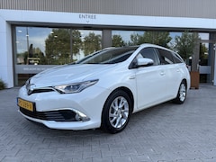 Toyota Auris Touring Sports - 1.8 Hybrid Executive | Trekhaak | Panoramadak