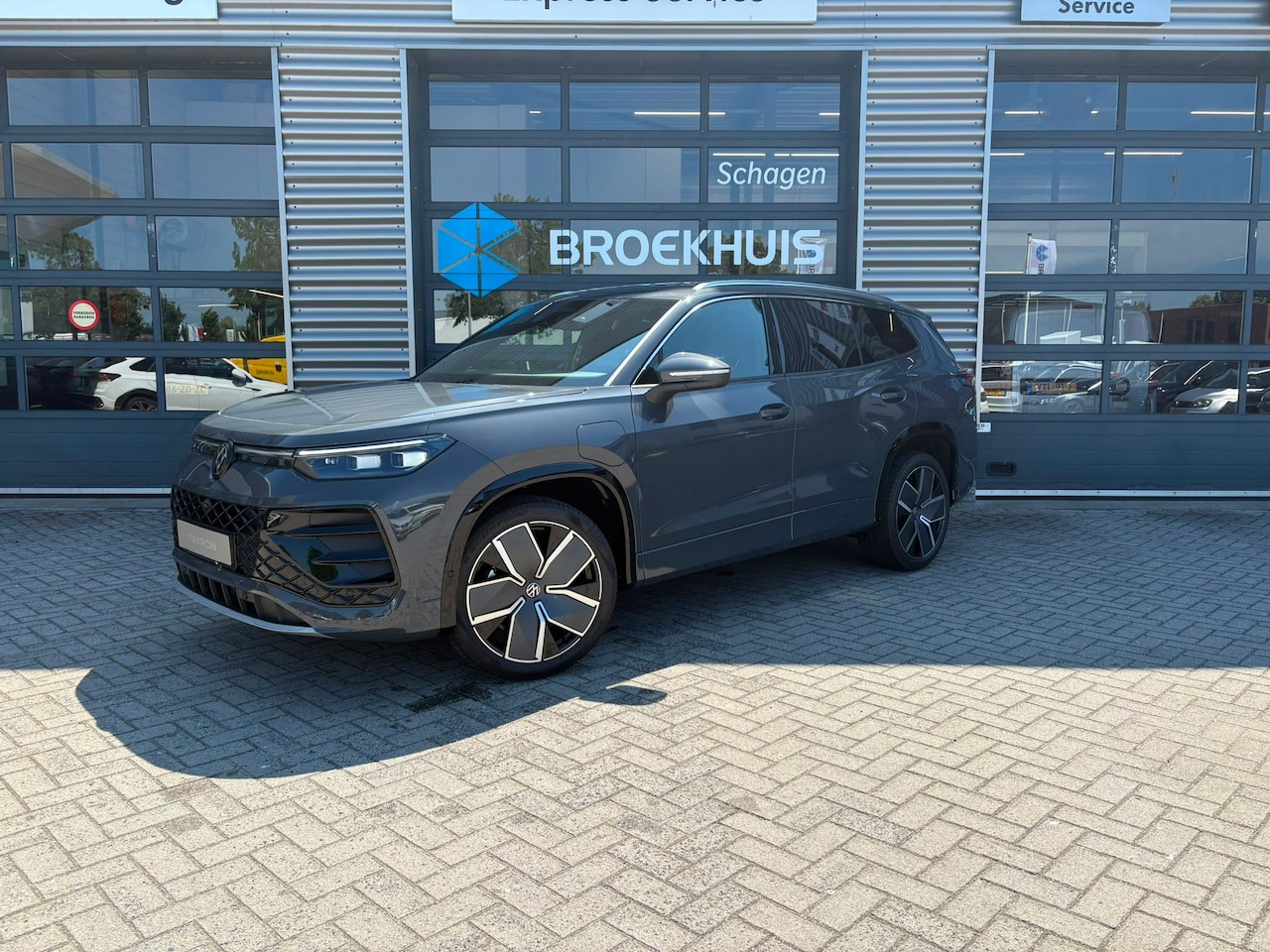 Volkswagen Tayron - R-Line Edition | Achteruitrijcamera (Rear View) | Assistance Pakket Plus | Automatische af - AutoWereld.nl