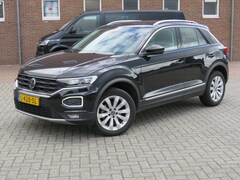 Volkswagen T-Roc - 1.5 TSI 150Pk Sport DSG * Rijklaarprijs incl. garantie * Automaat * Led Koplampen * Navi C