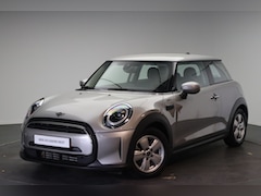 MINI Cooper - Hatchback / Essential / Premium Pakket / 15" LM Heli Spoke