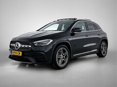 Mercedes-Benz GLA-Klasse - 200 AMG Line | Panorama schuifdak | Led verlichting | Parkeer pakket | spiegel pakket Incl