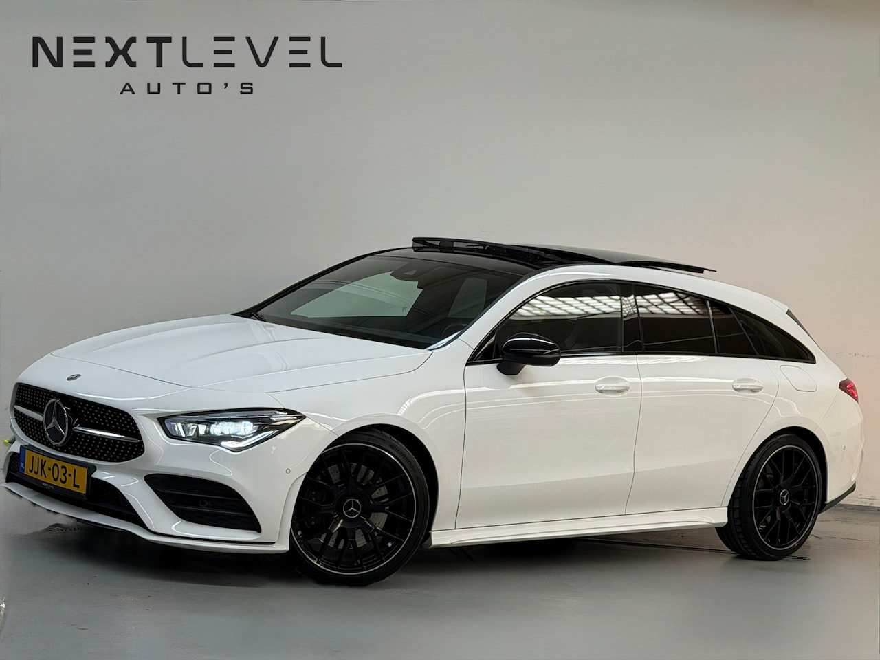 Mercedes-Benz CLA-klasse Shooting Brake - 250 Premium AMG PANO SFEERVERLICHTING 224PK - AutoWereld.nl