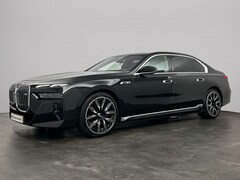 BMW 7-serie - M760e xDrive | Executive Drive Pro | Gelaagd glas, extra warmtewerend | Trekhaak met elekt